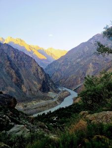 実践者のリアル体験から学ぶ独自ストーリー